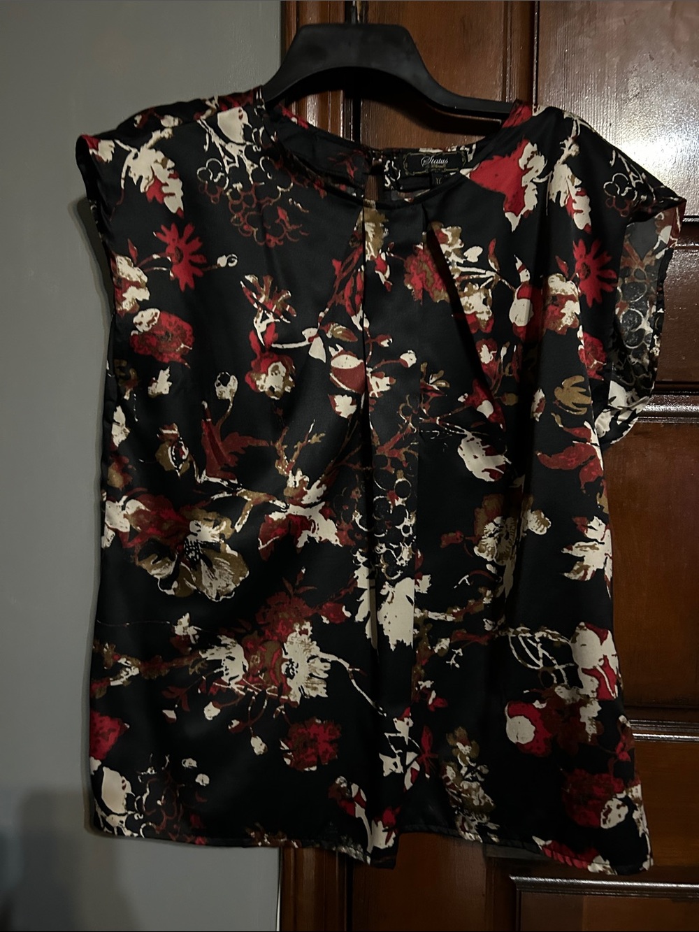 Satin Floral Cap-Sleeve Blouse in Black and Red